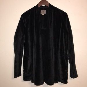 Comfy Black Ugg Fleece sweater